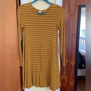 Old Navy long sleeved swing dress